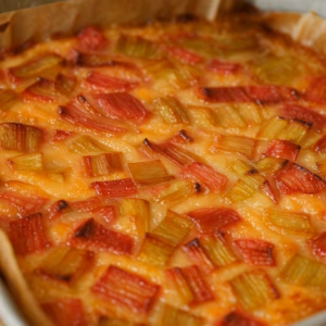 Lire la suite à propos de l’article Tarte à la rhubarbe, recette facile à réaliser